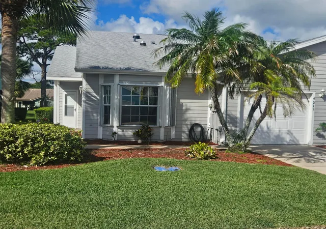 Single family home for sale at 4011 Gator Tr Rd, Fort Pierce, FL 34982 | MLS# B26034066