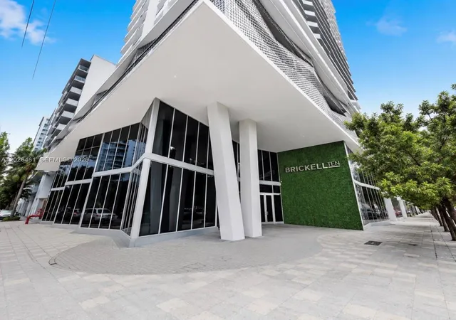 2nd image of 1010 Sw 2Nd Ave #809, Miami, FL 33130 | MLS# A12026461