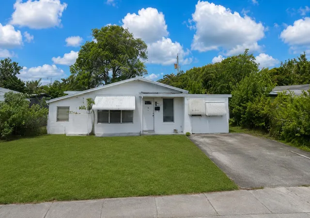 Photo 1 of Single family home for sale at 1781 Nw 6th Terrace, Pompano Beach, FL 33060 | MLS# B26034112 | Listing updated on 2026-10-07