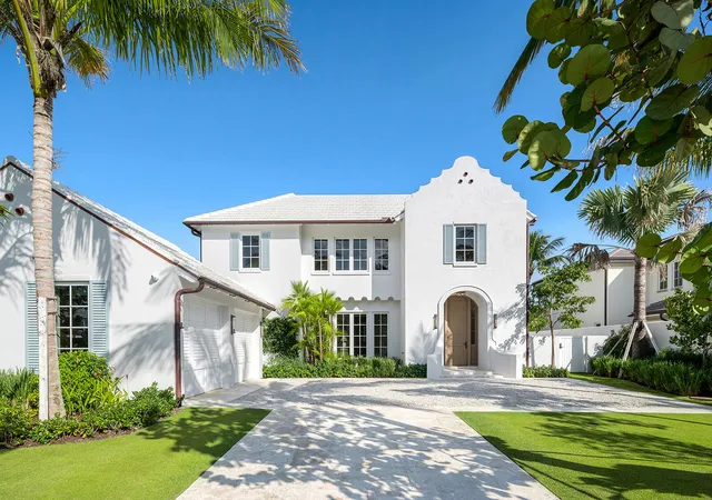 1st image of 2219 E Ibis Isle Rd Rd E, Palm Beach, FL 33480 | MLS# B26034160