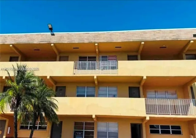 2nd image of 11195 Sw 1St St, Sweetwater, FL 33174
