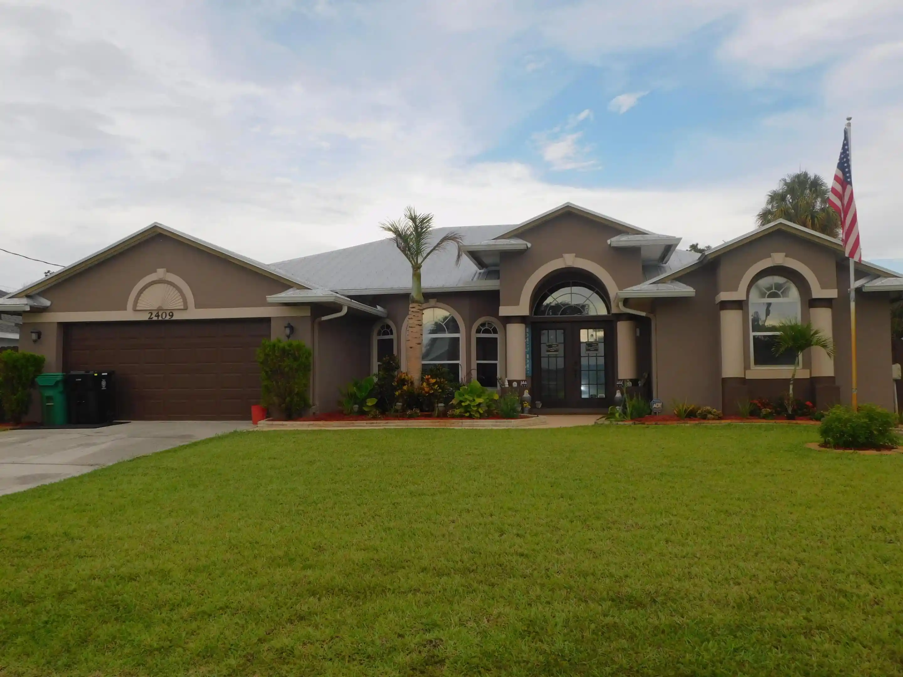 Photo 1 of Single family home for sale at 2409 Sw Washington St, Port Saint Lucie, FL 34953 | MLS# B26034252 | Listing updated on 2026-10-29