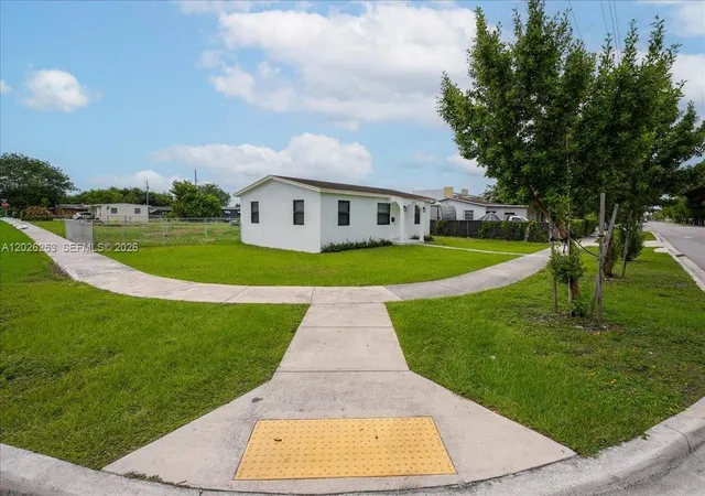 5th image of 813 Nw 6Th Ave, Florida City, FL 33034 | MLS# A12026253
