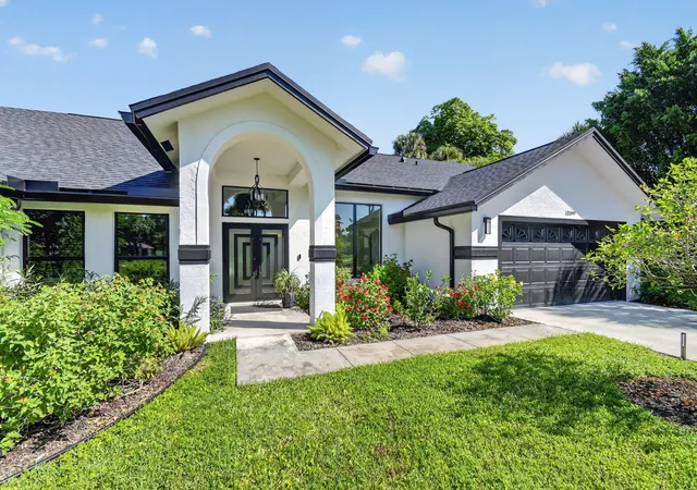 Photo 3 of Single family home for sale at 13399 Doubletree Cir, Wellington, FL 33414 | MLS# B26034300 | Listing updated on 2026-09-23