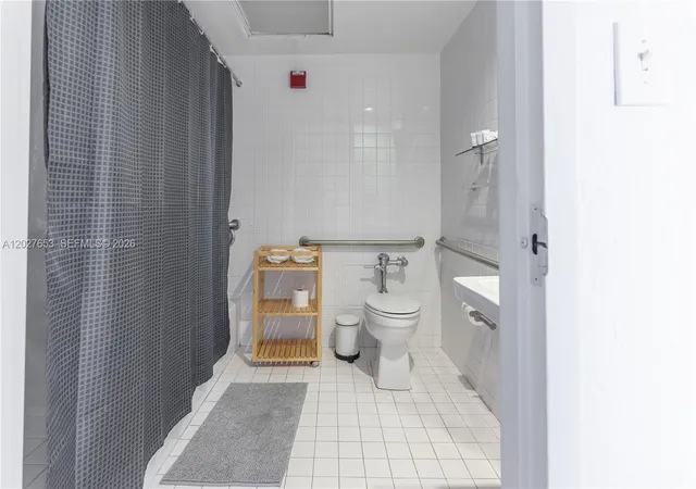 29th image of 5445 Collins Ave #1105, Miami Beach, FL 33140 | MLS# A12027653