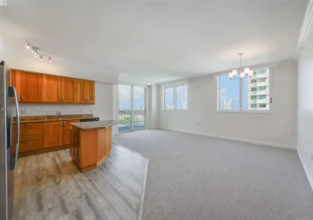 2nd image of 1745 E Hallandale Beach Blvd #1903W, Hallandale Beach, FL 33009 | MLS# A12027624