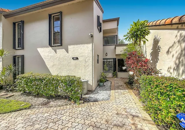 Photo 1 of Sale Pending at 9701 N New River Cnl Rd #108b, Plantation, FL 33324 | MLS# B26034419 | Listing updated on 2026-10-07