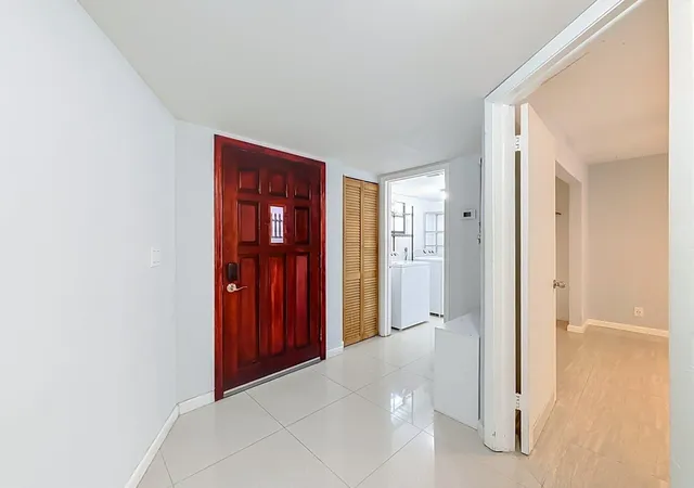 Photo 3 of Sale Pending at 9701 N New River Cnl Rd #108b, Plantation, FL 33324 | MLS# B26034419 | Listing updated on 2026-10-07