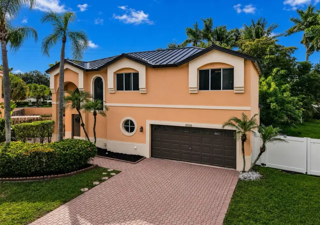 Photo 1 of Single family home for sale at 2510 Rampart Way S, Hollywood, FL 33026 | MLS# B26034456 | Listing updated on 2026-09-23