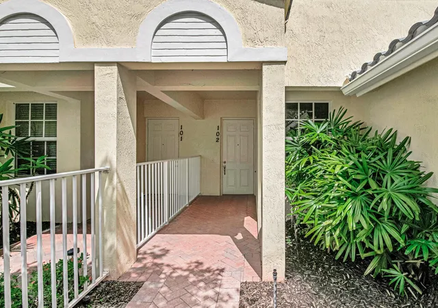 5th image of 9777 Bowline Dr, West Palm Beach, FL 33411