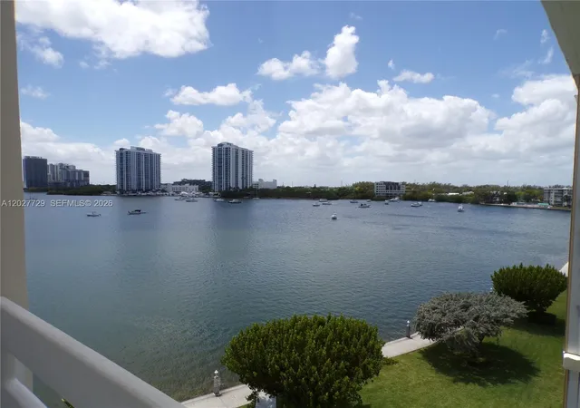 2nd image of 3010 Marcos Dr, Aventura, FL 33160