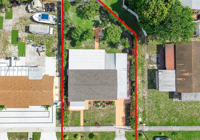 Homes for sale in Miami Gardens, FL | 5540 Nw 180th Ter, Miami Gardens, FL 33055 | MLS# A12027086