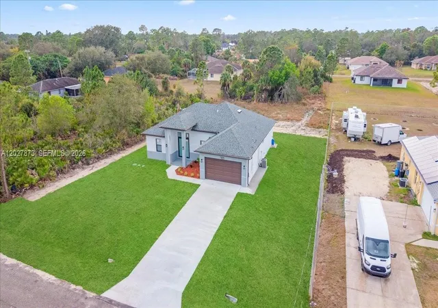 Homes for sale in Lehigh Acres, FL | 705 8Th Ave, Lehigh Acres, FL 33972 | MLS# A12027873