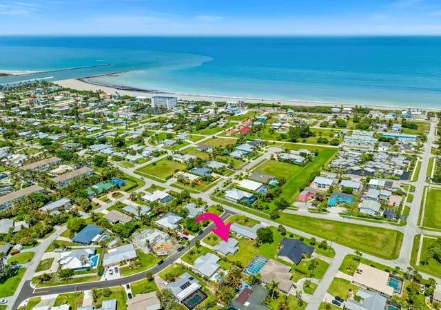 Photo 2 of Single family home for sale at 1621 Frances Ave, Fort Pierce, FL 34949 | MLS# B26034625 | Listing updated on 2026-09-30