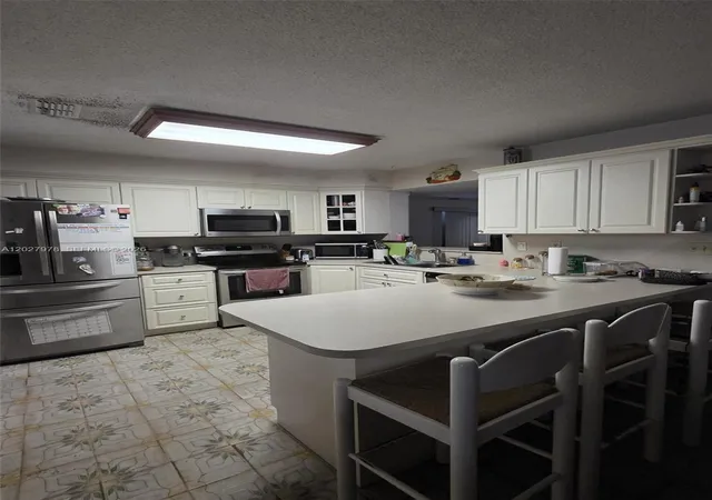 3rd image of 16825 Nw 74Th Ave, Hialeah, FL 33015 | MLS# A12027978