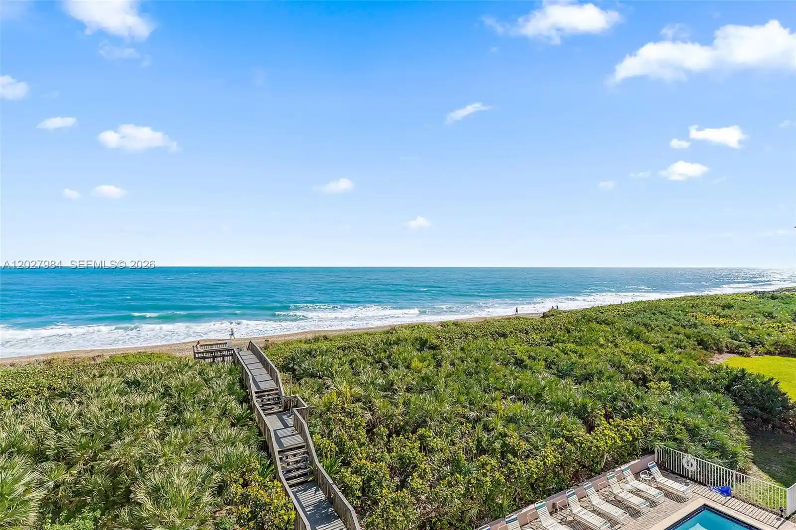 Listing Photo 1 - Condo for sale in 429 Ne Tradewind Ln located at 429 Ne Tradewind Ln, Stuart, FL 34996 - Unit #305