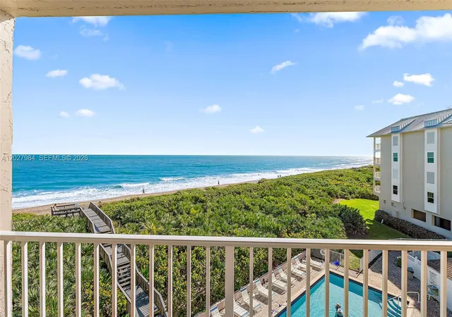 Homes for sale in Hutchinson Island, FL | 429 Ne Tradewind Ln #305, Hutchinson Island, FL 34996 | MLS# A12027984