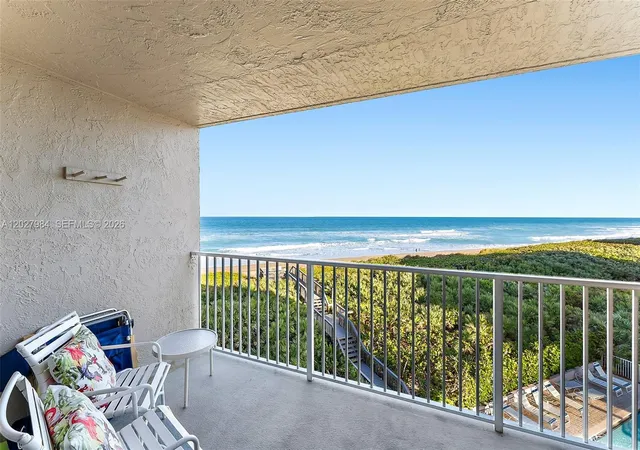 Homes for sale in Hutchinson Island, FL | 429 Ne Tradewind Ln #305, Hutchinson Island, FL 34996 | MLS# A12027984