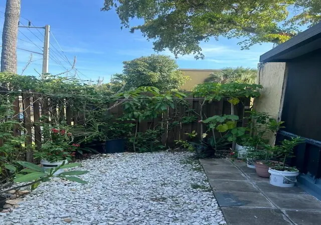 4th image of 5601 Blueberry Ct #157, Lauderhill, FL 33313 | MLS# B26034744