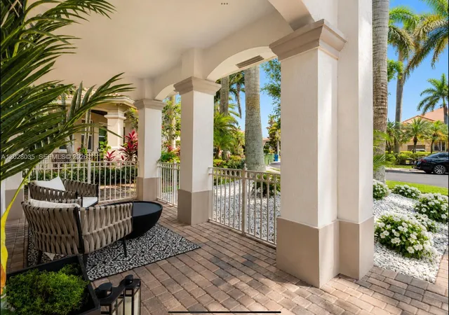 Homes for sale in Weston, FL | 1088 Skylark Dr, Weston, FL 33327 | MLS# A12028035