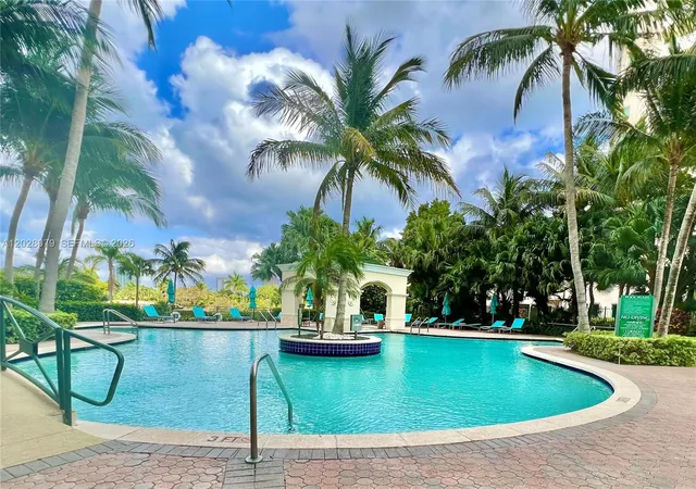 3rd image of 19501 W Country Club Dr #2313, Aventura, FL 33180 | MLS# A12028079