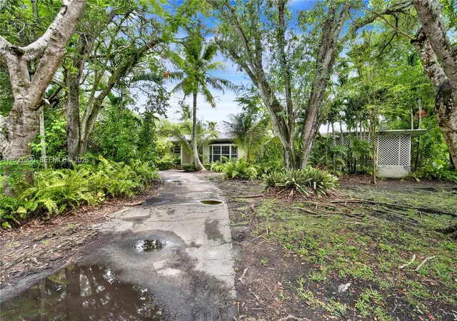 2nd image of 6980 Sw 104th St, Pinecrest, FL 33156 | MLS# A12027900