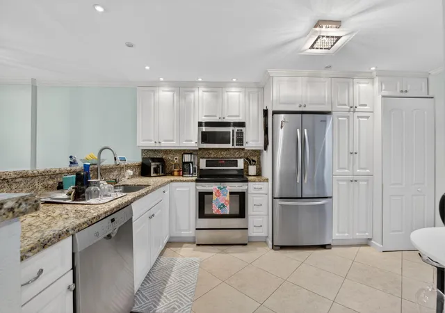 Photo 4 of Condo for sale at 1627 Riverview Rd #110, Deerfield Beach, FL 33441 | MLS# B26034852 | Listing updated on 2026-10-05