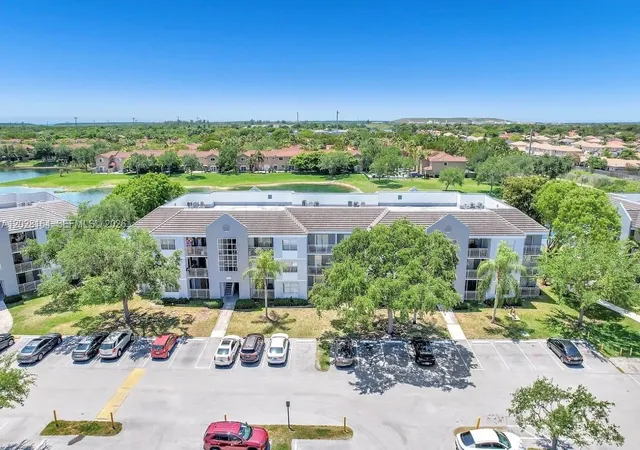 Homes for sale in Cutler Bay, FL | 8580 Sw 212th St #303, Cutler Bay, FL 33189 | MLS# A12028164