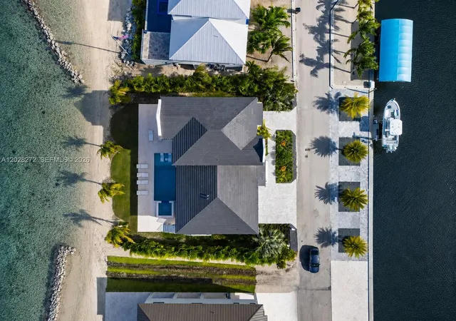 3rd image of 128 Sunrise Dr, Marathon, FL 33050 | MLS# A12028272