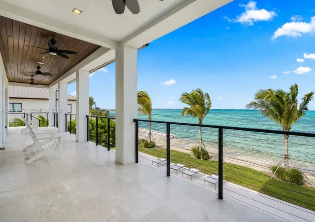 4th image of 128 Sunrise Dr, Marathon, FL 33050 | MLS# A12028272
