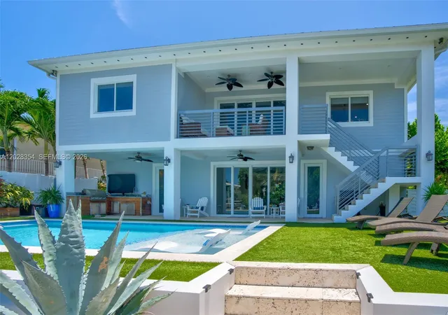 4th image of 145 Venetian Dr, Islamorada, FL 33036 | MLS# A12028354