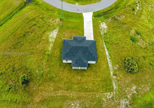2nd image of 9019 E Crow Cir, Labelle, FL 33935 | MLS# A12028449