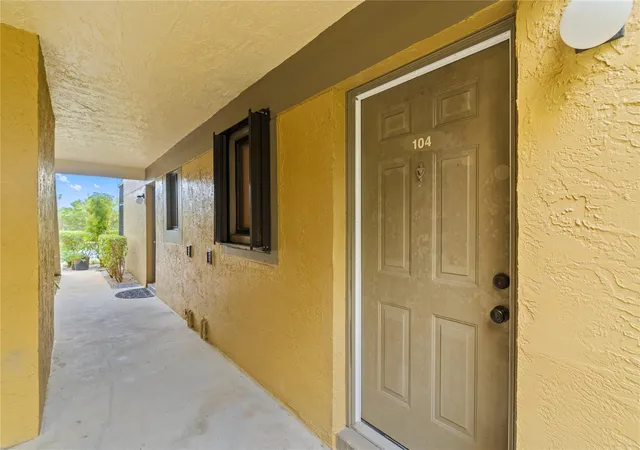 2nd image of 567 Trace Cir, Deerfield Beach, FL 33441