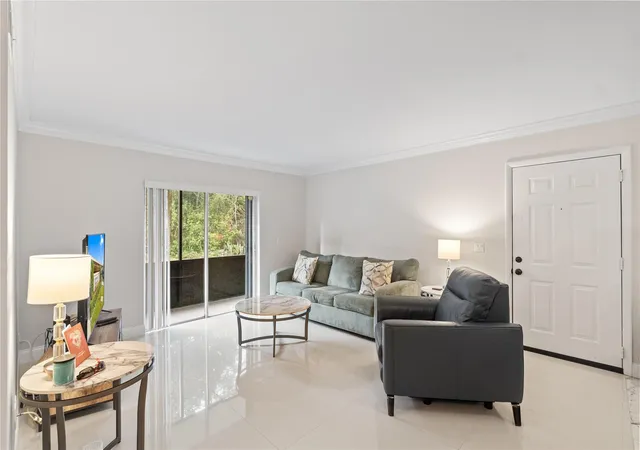 2nd image of 567 Trace Cir #104, Deerfield Beach, FL 33441 | MLS# B26035193