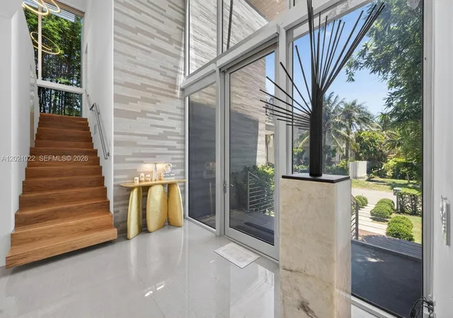 4th image of 625 Curtiswood Dr, Key Biscayne, FL 33149 | MLS# A12021022