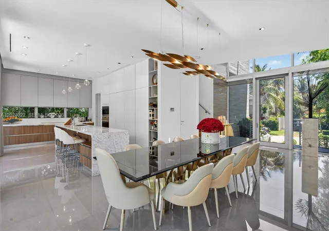 5th image of 625 Curtiswood Dr, Key Biscayne, FL 33149 | MLS# A12021022