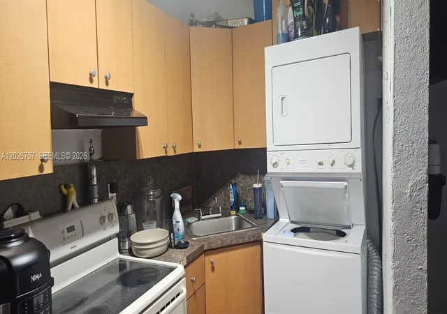 Homes for sale in Miami, FL | 3615 Thomas Ave #13, Miami, FL 33133 | MLS# A12026757