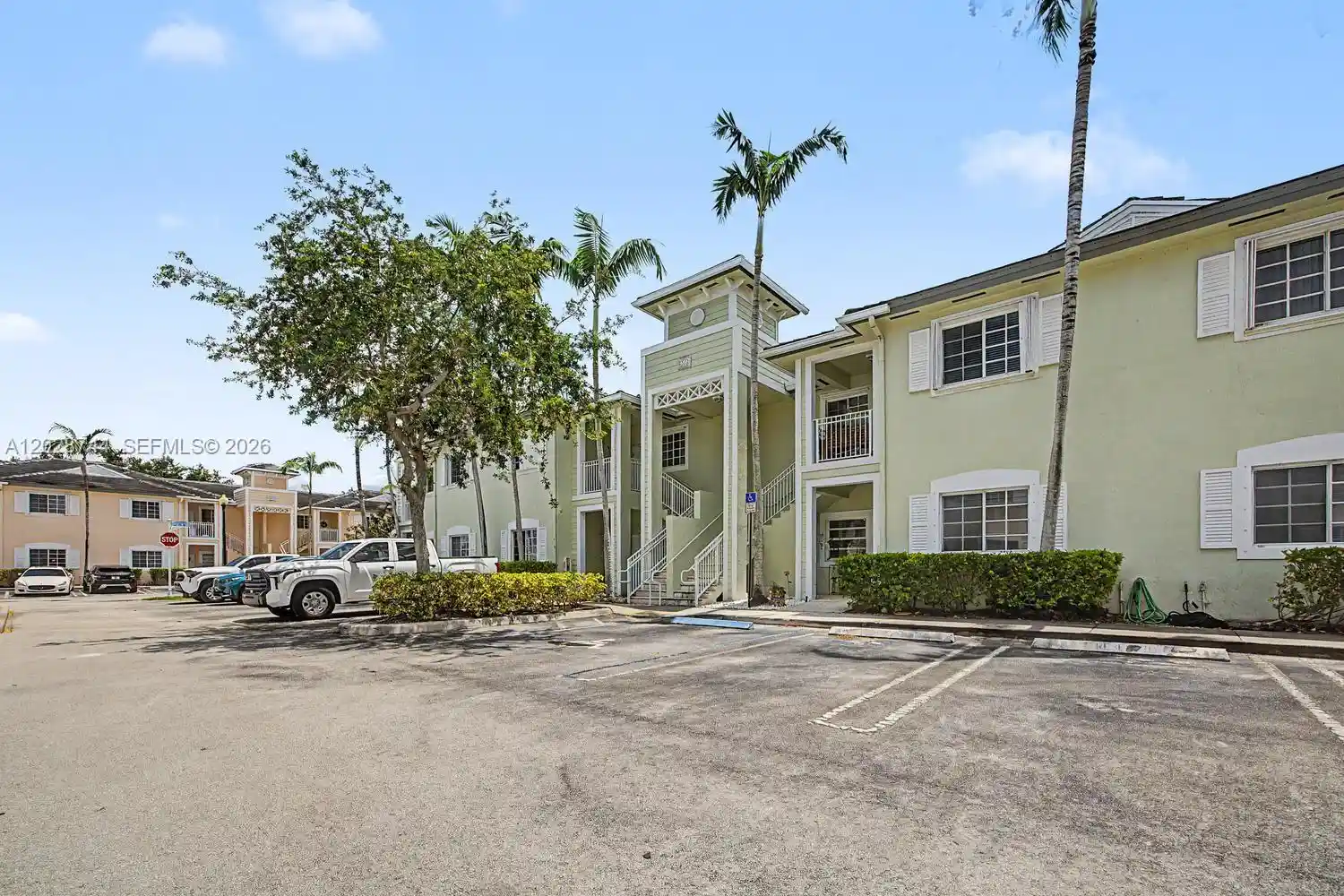 Listing Photo 1 - Condo for sale in 373 NE 26th Pl located at 373 NE 26th Pl, Homestead, FL 33033 - Unit #102