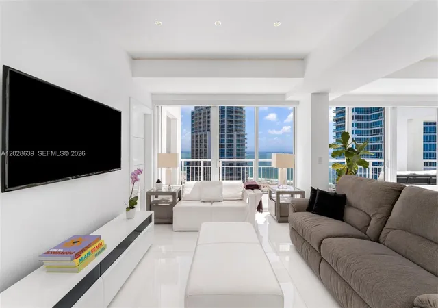 4th image of 400 S Pointe Dr #PH2502, Miami Beach, FL 33139 | MLS# A12028639