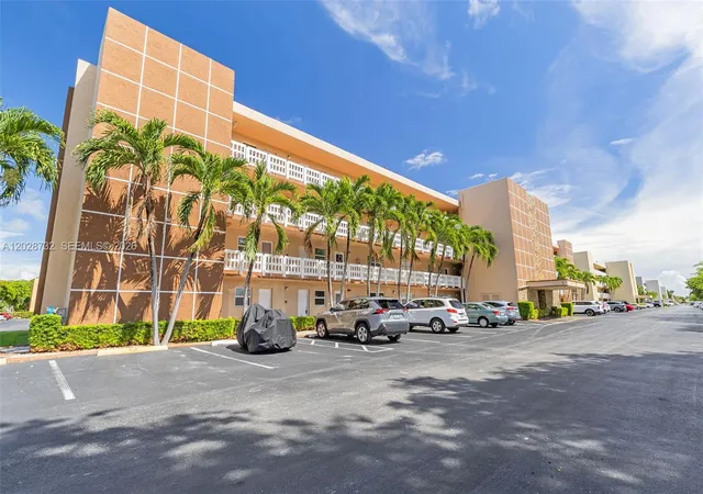1st image of 201 Se 11th Ter #102, Dania, FL 33004 | MLS# A12028732