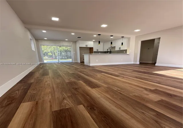 30th image of 7821 Nw 30th St, Davie, FL 33024 | MLS# A12028796