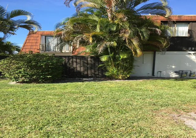 Townhouse for sale at 2233 White Pine Cir #D, Greenacres, FL 33415 | MLS# B26035499