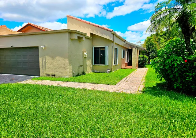 Homes for sale in Weston, FL | 566 Village Lake Dr, Weston, FL 33326 | MLS# B26035505