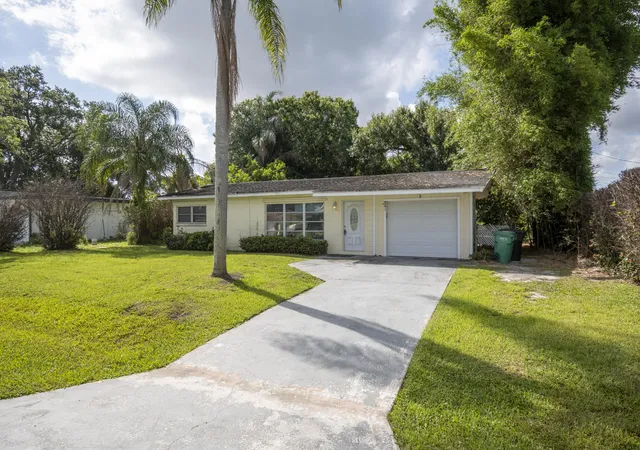 Homes for sale in Port St Lucie, FL | 770 Lomas St, Port St Lucie, FL 34952 | MLS# B26035735