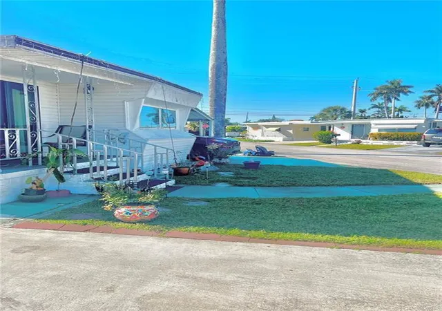 3rd image of 8564 Sw 15Th Ct, Davie, FL 33324 | MLS# B26035739