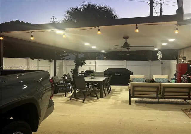 4th image of 8564 Sw 15Th Ct, Davie, FL 33324 | MLS# B26035739