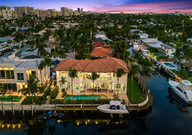 Photo 3 of Mansion for sale at 1261 Ne 27th Way, Pompano Beach, FL 33062 | MLS# B26035748 | Listing updated on 2026-10-01