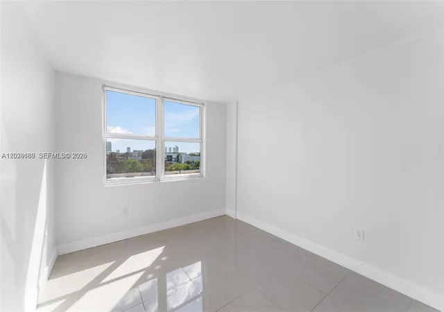 5th image of 17890 W Dixie Hwy 501 Hwy 501, North Miami Beach, FL 33160