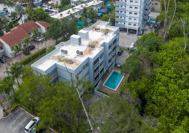 37th image of 16518 Ne 26th Ave #202, North Miami Beach, FL 33160 | MLS# A12029399