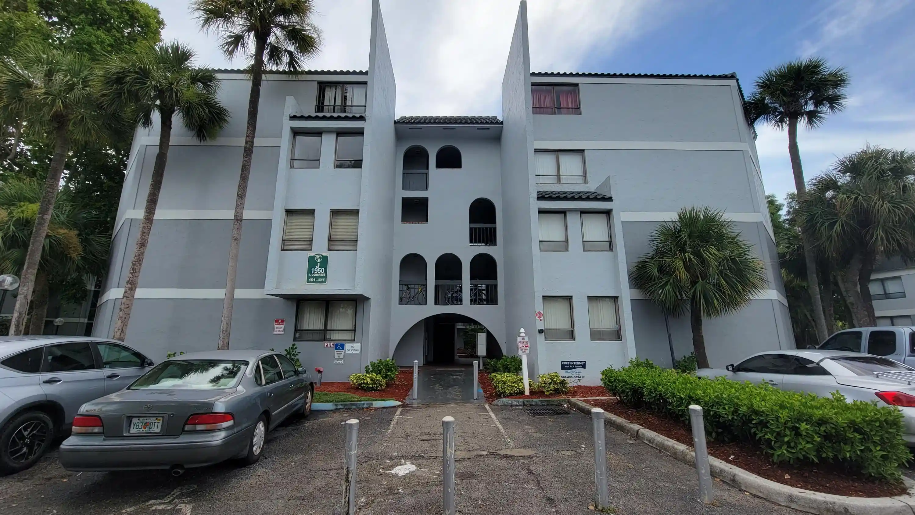 Photo 1 of Condo for sale at 1950 N Congress Ave #206, West Palm Beach, FL 33401 | MLS# B26035801 | Listing updated on 2026-10-28
